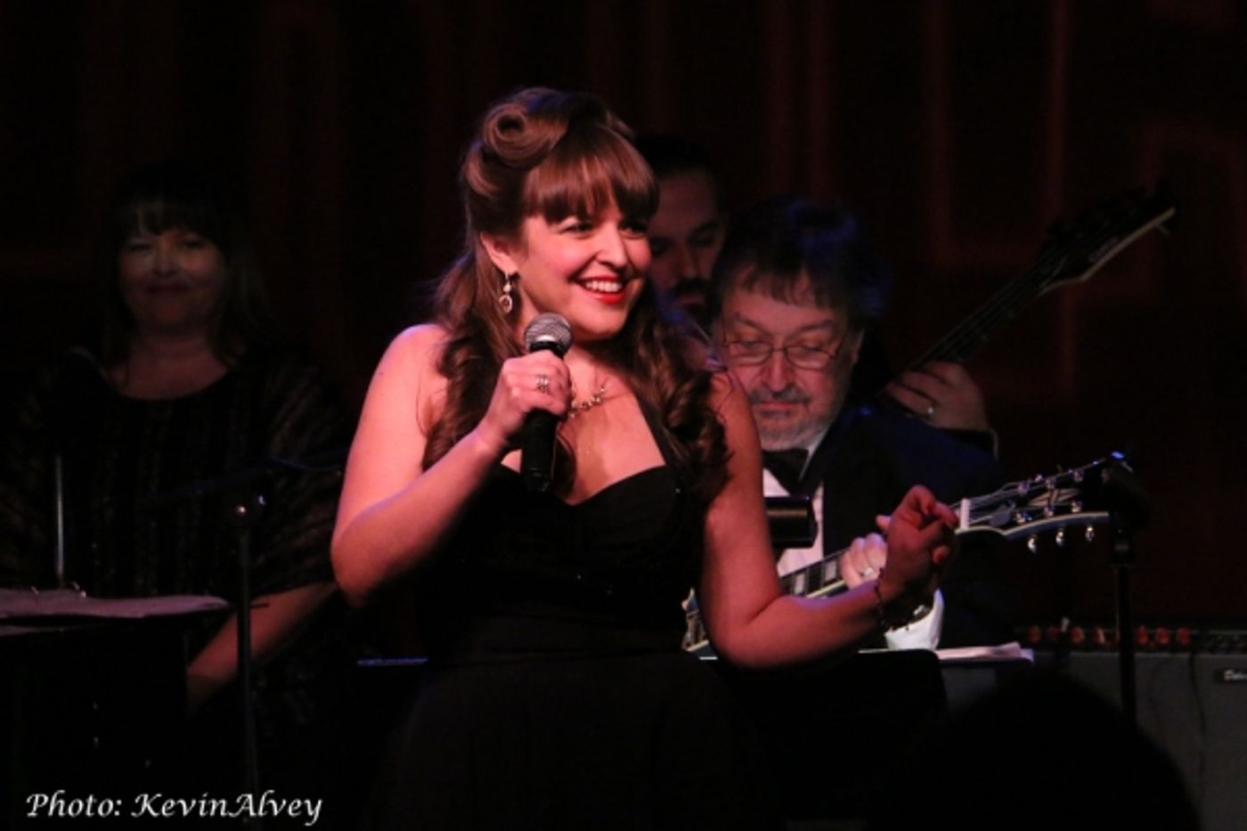 Photo Flash: Jenna Esposito Celebrates Italian-American Singers at Birdland  Image