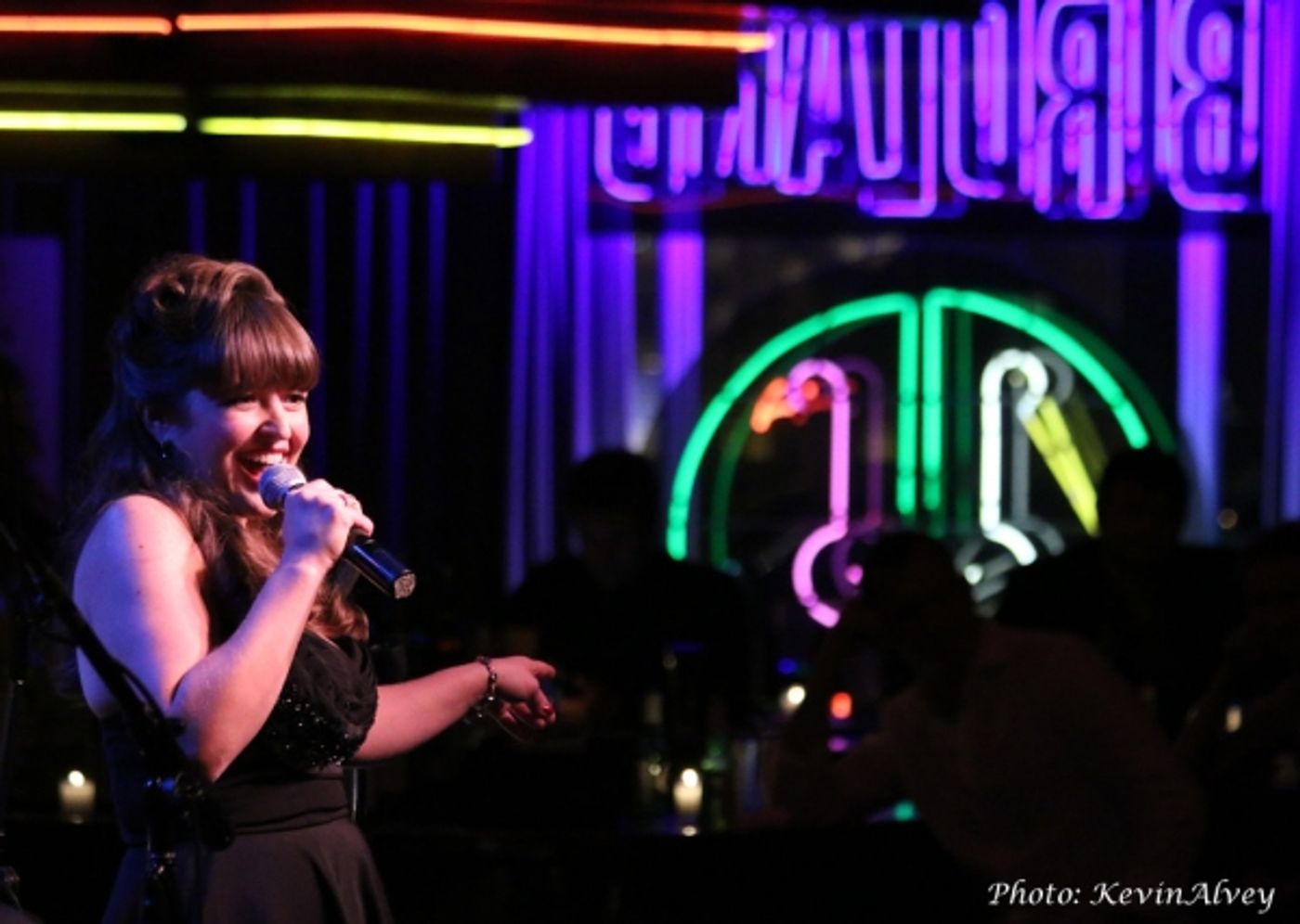 Photo Flash: Jenna Esposito Celebrates Italian-American Singers at Birdland  Image