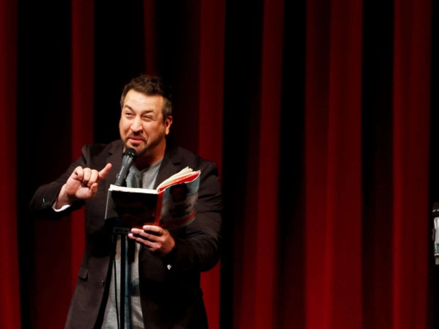 Photo Flash: Joey Fatone, Florence Henderson, Bruce Vilanch and More in CELEBRITY AUTOBIOGRAPHY's Benefit for A&O  Image