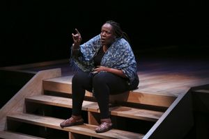 Actress Dael Orlandersmith @ BroadwayWorld Actress Dael Orlandersmith Photo