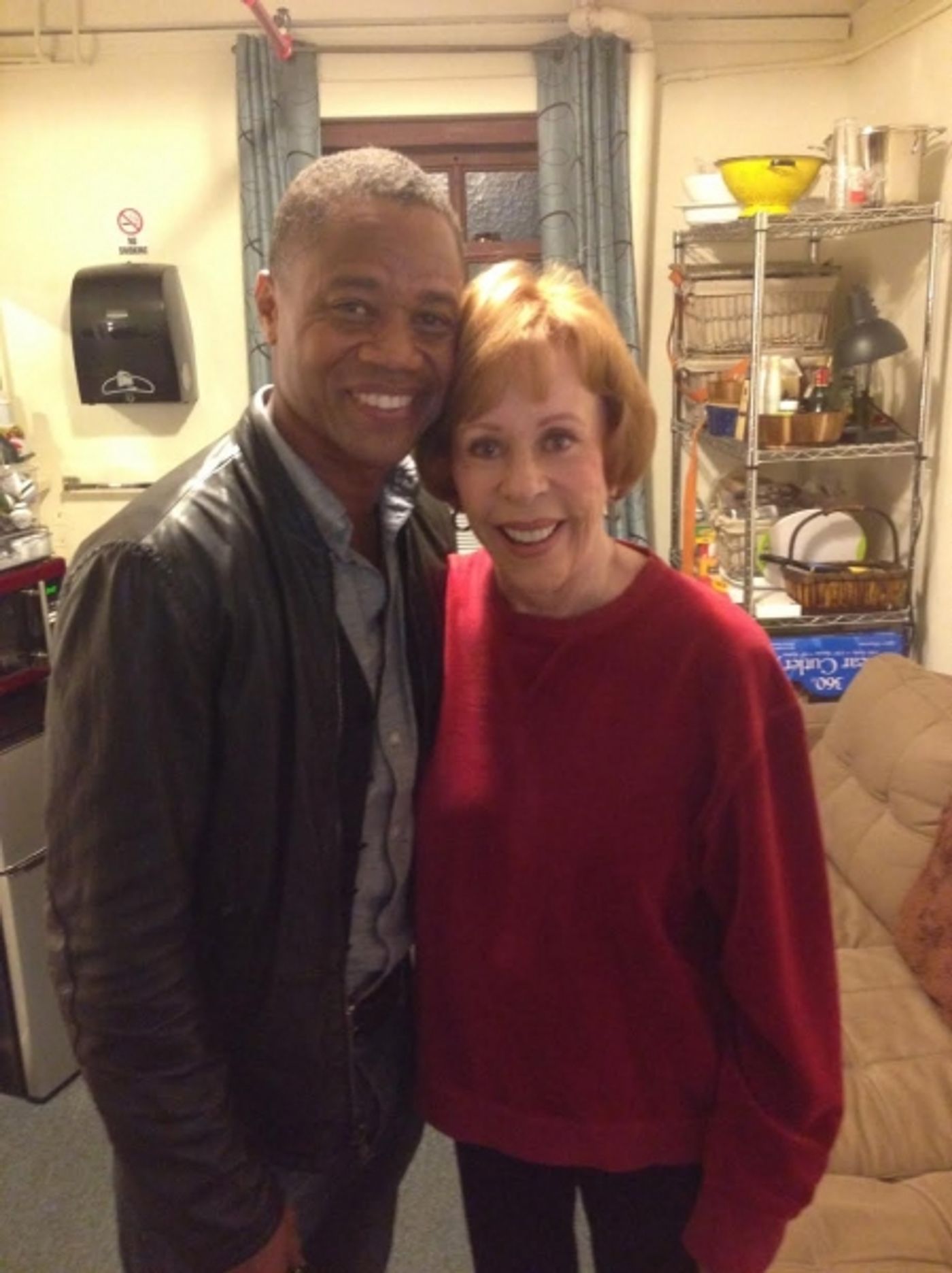 Photo Flash: Cuba Gooding, Jr. Visits Carol Burnett at Broadway's LOVE LETTERS Photo Flash: Cuba Gooding, Jr. Visits Carol Burnett at Broadway's LOVE LETTERS Image