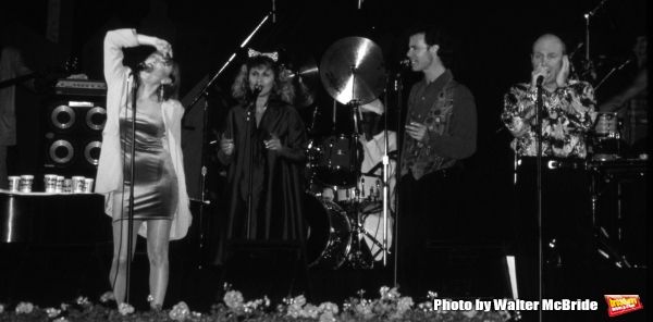 Manhattan Transfer: Cheryl Bentyne, Janis Siegel, Alan Paul and Tim Hauser performing Photo