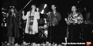 Manhattan Transfer: Janis Siegel, Cheryl Bentyne, Alan Paul and Tim Hauser performing Photo