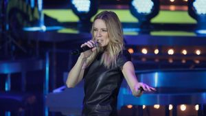 Veronic DiCaire Photo