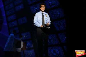 Juan Delgado interpreta a Eddie Photo