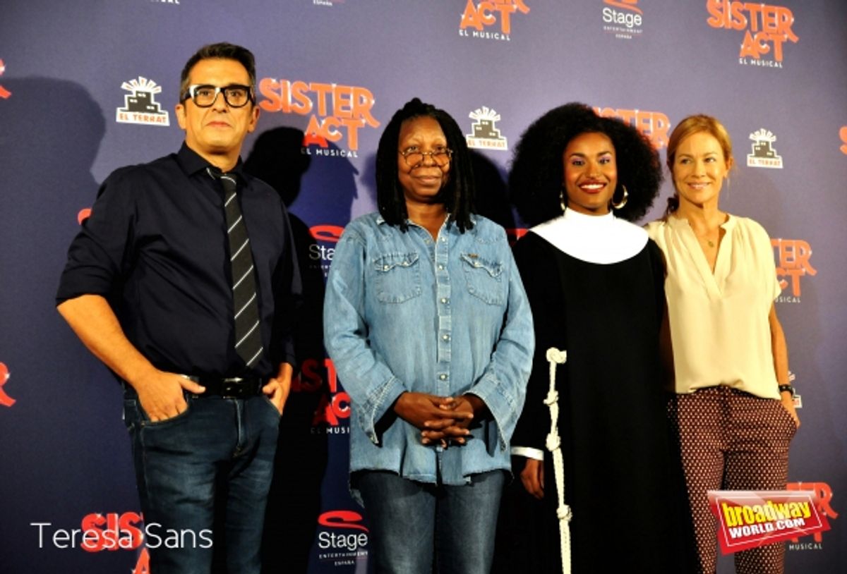 Andreu Buenafuente, Whoopi Goldberg, Mireia Mambo Bokele y Julia Gomez Cora at 