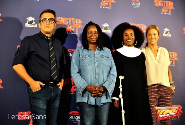 Andreu Buenafuente, Whoopi Goldberg, Mireia Mambo Bokele y Julia Gomez Cora Photo