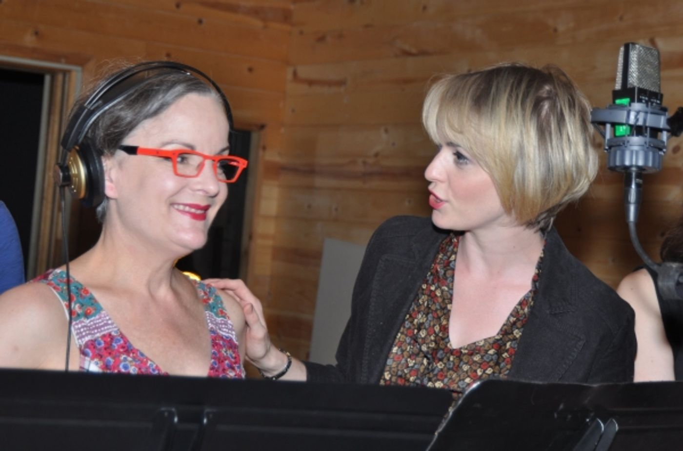 Exclusive Photo Coverage: A GENTLEMAN'S GUIDE TO LOVE AND MURDER Gets in the Holiday Spirit for Carols For A Cure Image