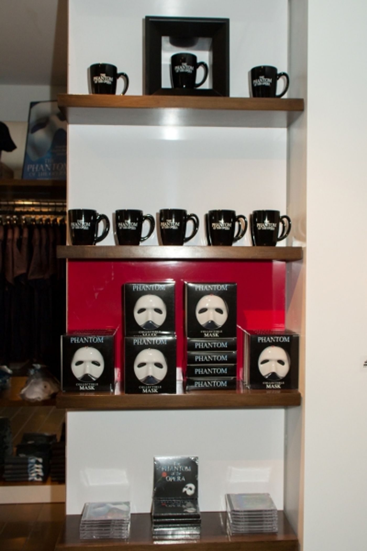 Photo Coverage: Norm Lewis and More Celebrate PHANTOM OF THE OPERA Pop-Up Shop and Gallery Opening Image