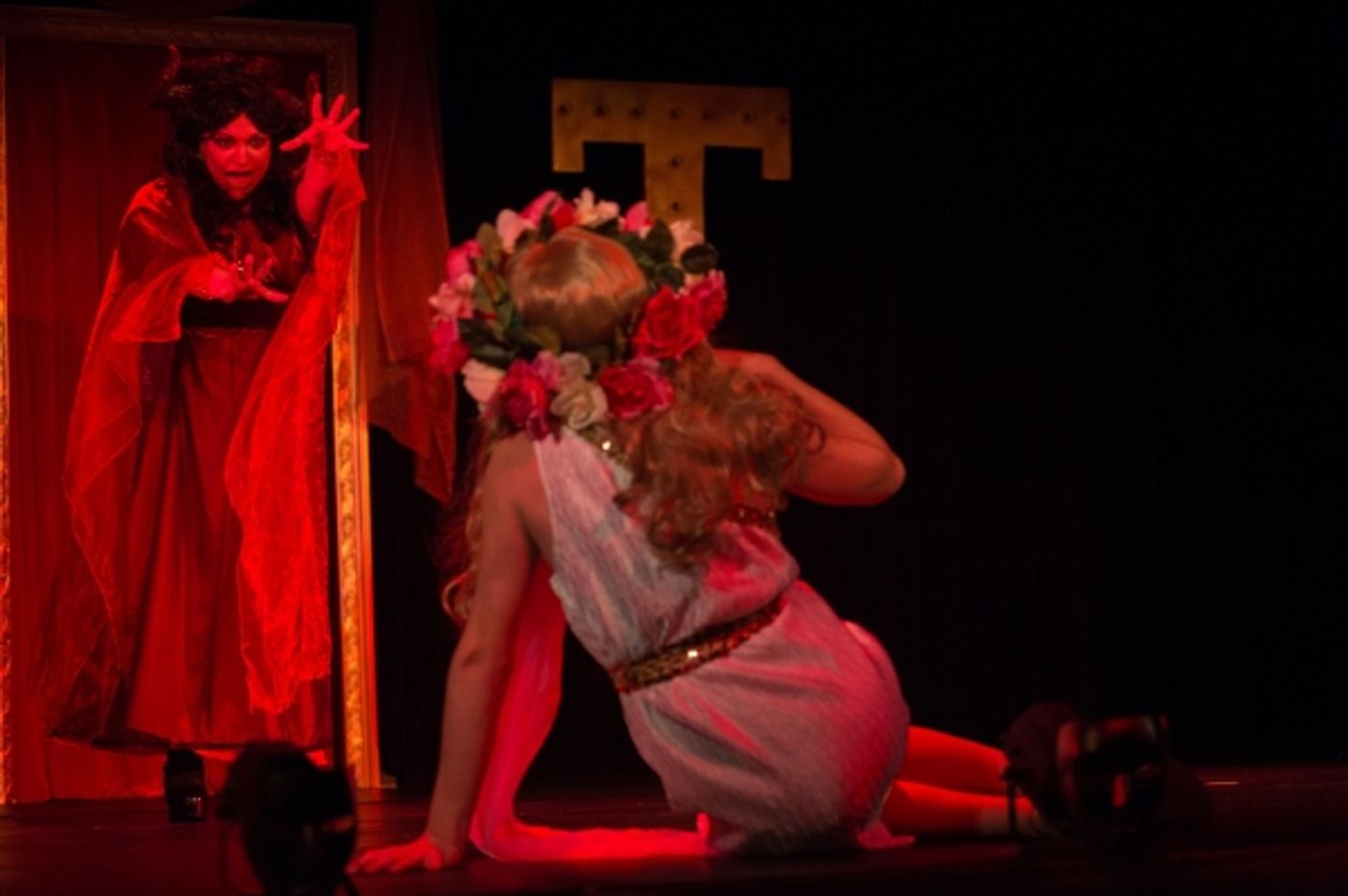 Photo Flash: First Look at Jobsite Theater's VAMPIRE LESBIANS OF SODOM Photo Flash: First Look at Jobsite Theater's VAMPIRE LESBIANS OF SODOM Image