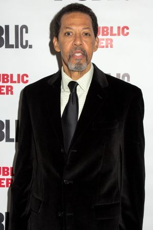 Peter Jay Fernandez @ BroadwayWorld Peter Jay Fernandez Photo