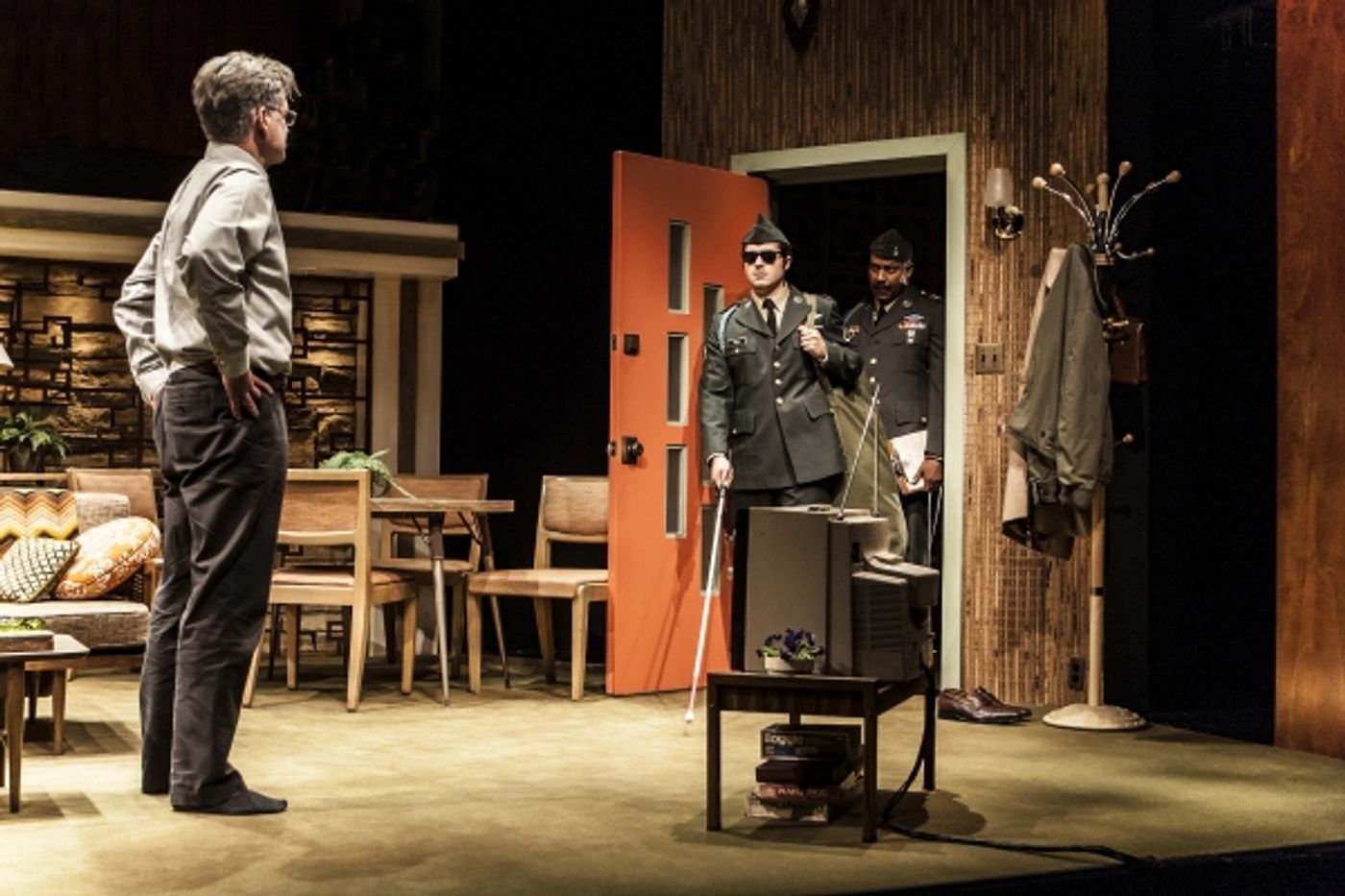 Photo Flash: First Look at Bill Pullman and More in The New Group's STICKS AND BONES  Image