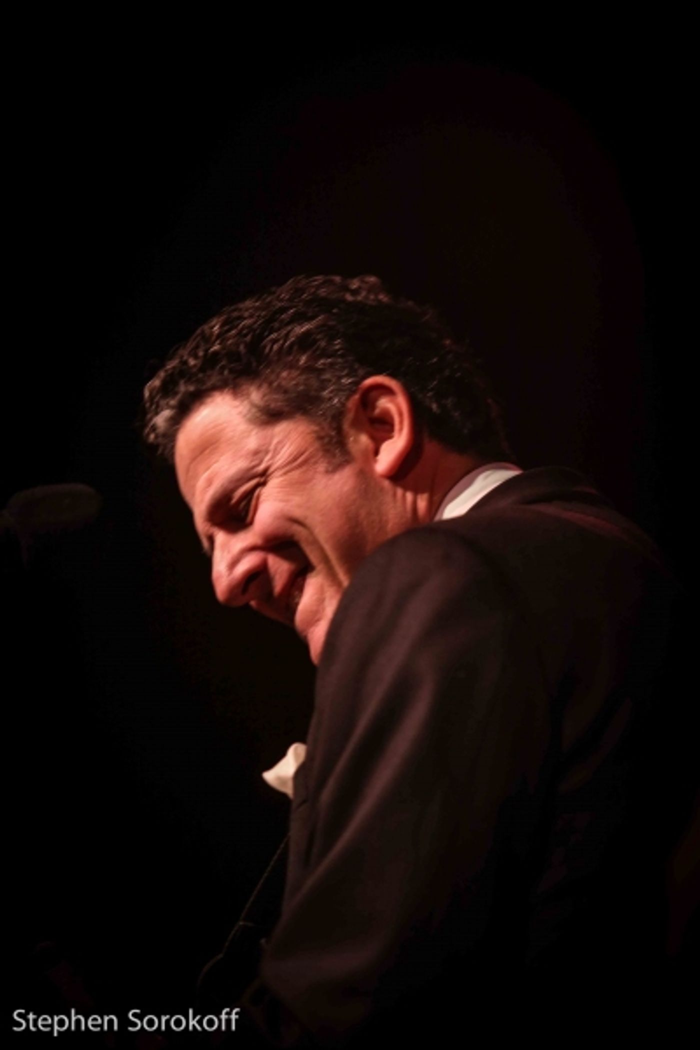 Photo Coverage: Bucky Pizzarelli Steps in for Jessica Molaskey at Cafe Carlyle  Image