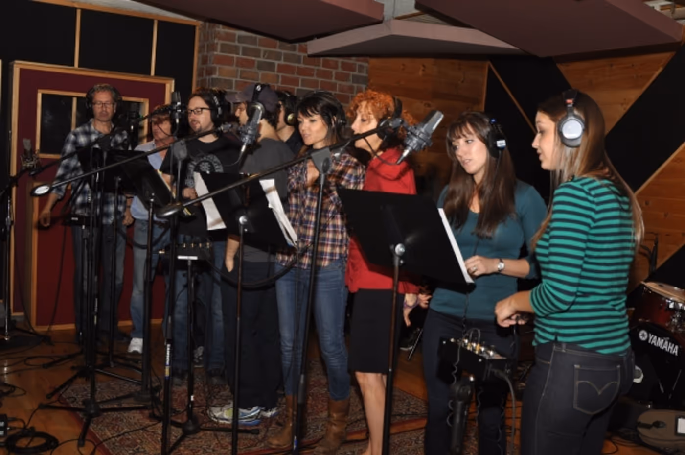 Exclusive Photo Coverage: ONCE Cast Comes A-Wassailing for Carols For A Cure! Image