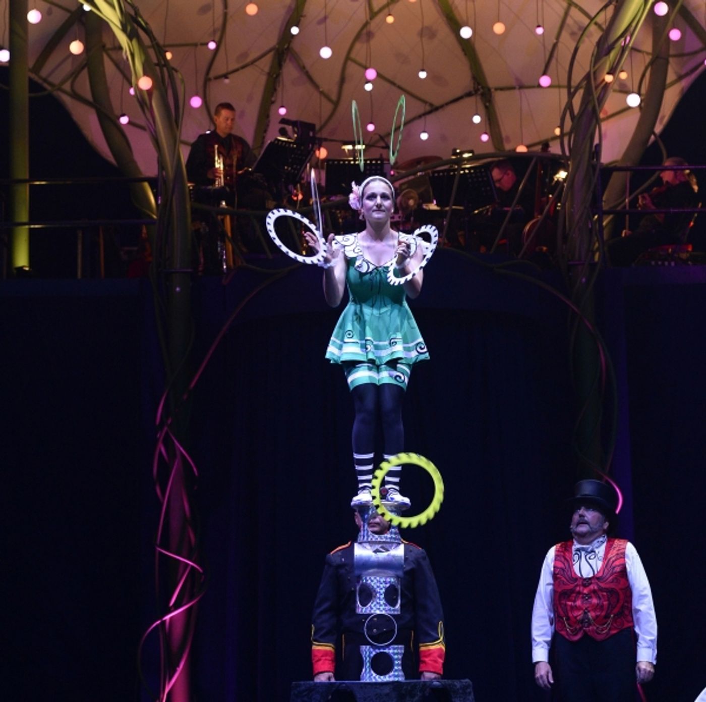 Photo Flash: First Look at Big Apple Circus' METAMORPHOSIS, Hitting Theaters in November Photo Flash: First Look at Big Apple Circus' METAMORPHOSIS, Hitting Theaters in November Image