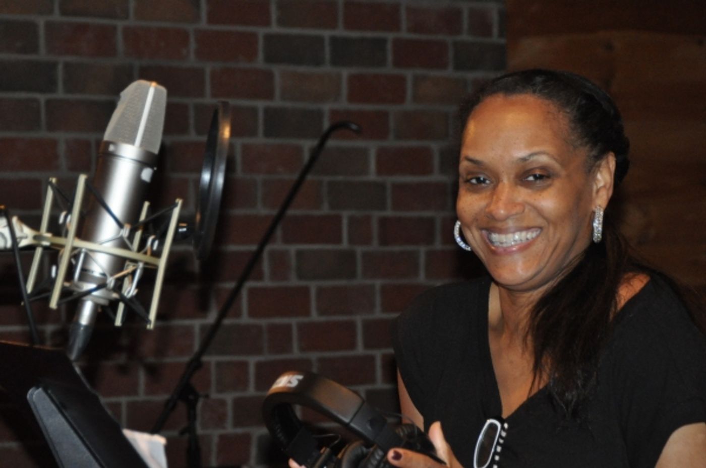 Exclusive Photo Coverage: THE LION KING Cast Sings 'O Holy Night' for Carols For A Cure Image