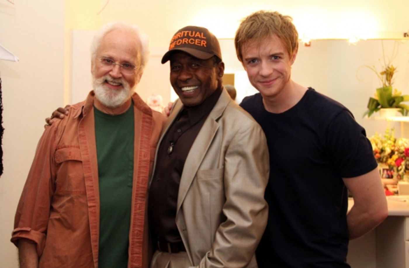 Photo Flash: Ben Vereen Reunites With PIPPIN Cast on National Tour Photo Flash: Ben Vereen Reunites With PIPPIN Cast on National Tour Image
