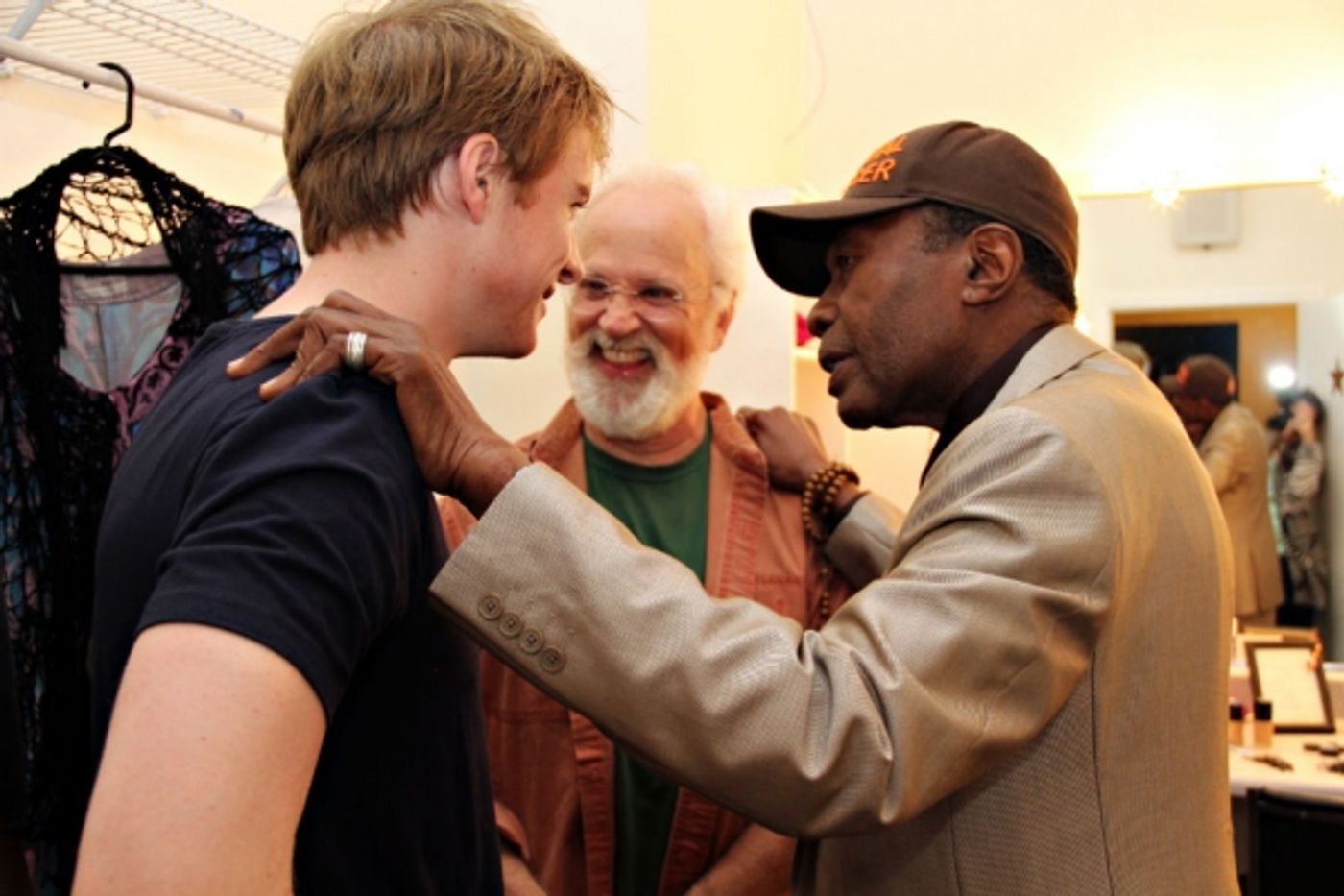 Photo Flash: Ben Vereen Reunites With PIPPIN Cast on National Tour Photo Flash: Ben Vereen Reunites With PIPPIN Cast on National Tour Image