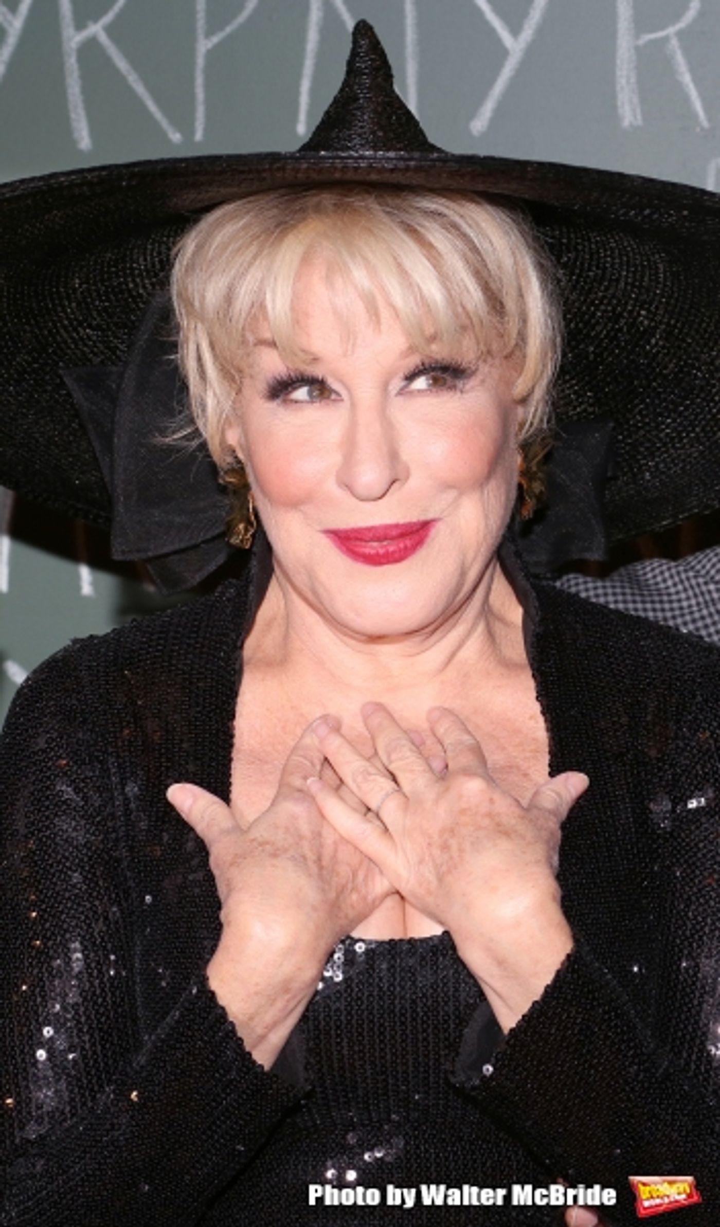 Photo Coverage: Bette Midler Hosts 19th Annual Hulaween Gala: Fellini Hulaweeni Image