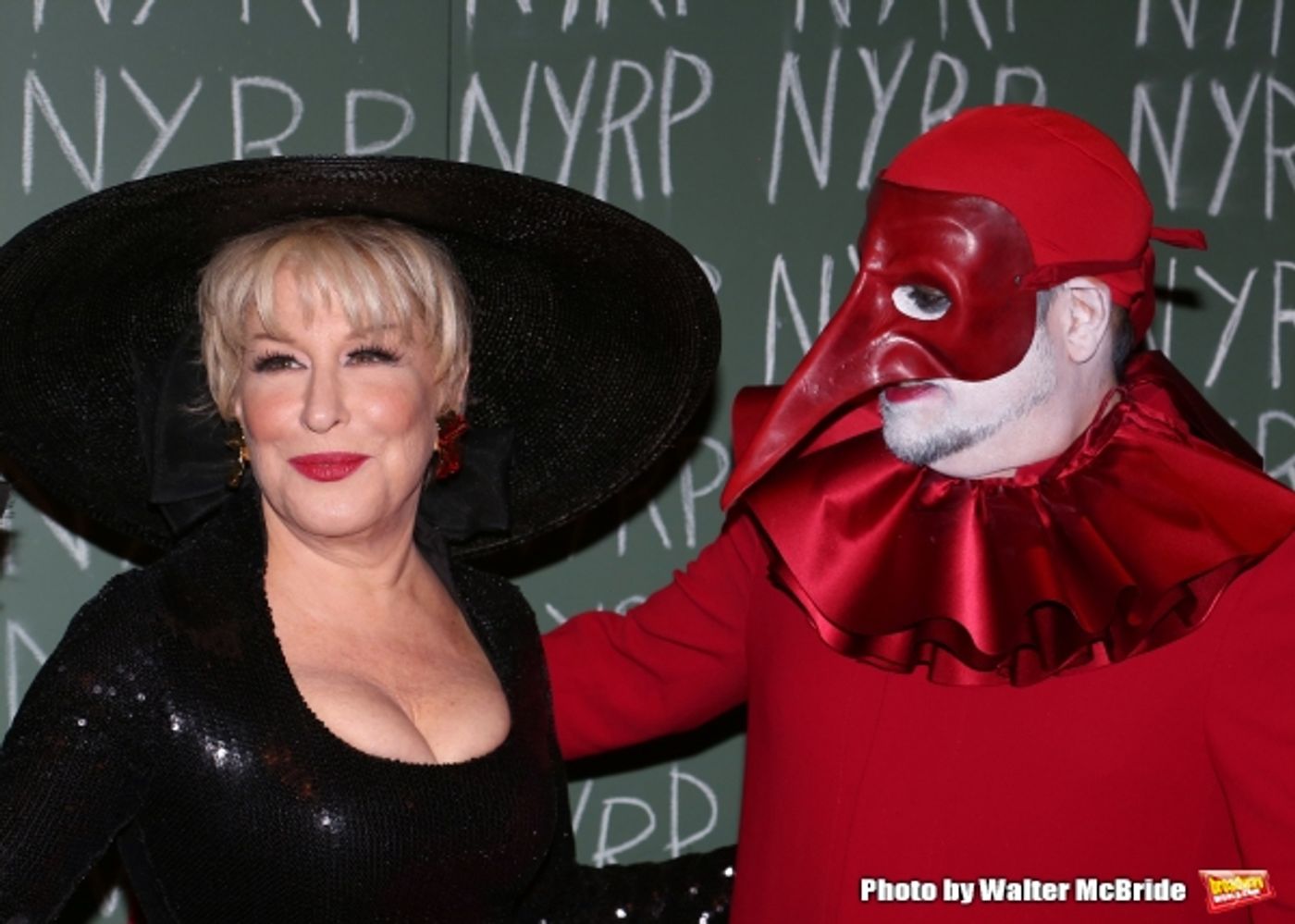 Photo Coverage: Bette Midler Hosts 19th Annual Hulaween Gala: Fellini Hulaweeni Image