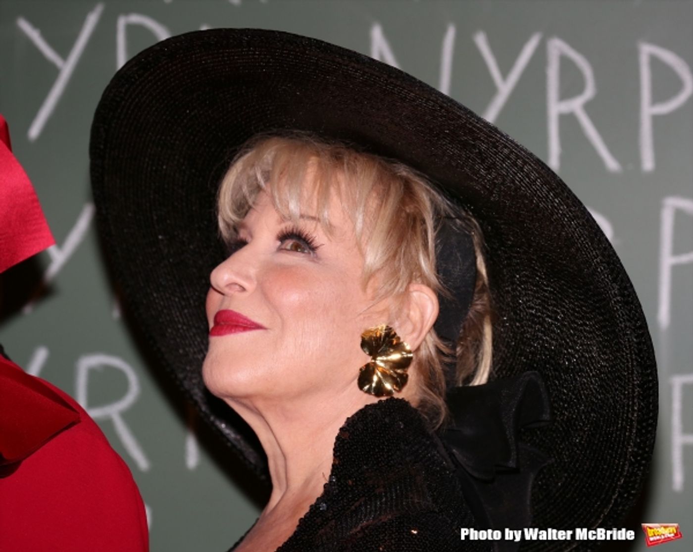 Photo Coverage: Bette Midler Hosts 19th Annual Hulaween Gala: Fellini Hulaweeni Image