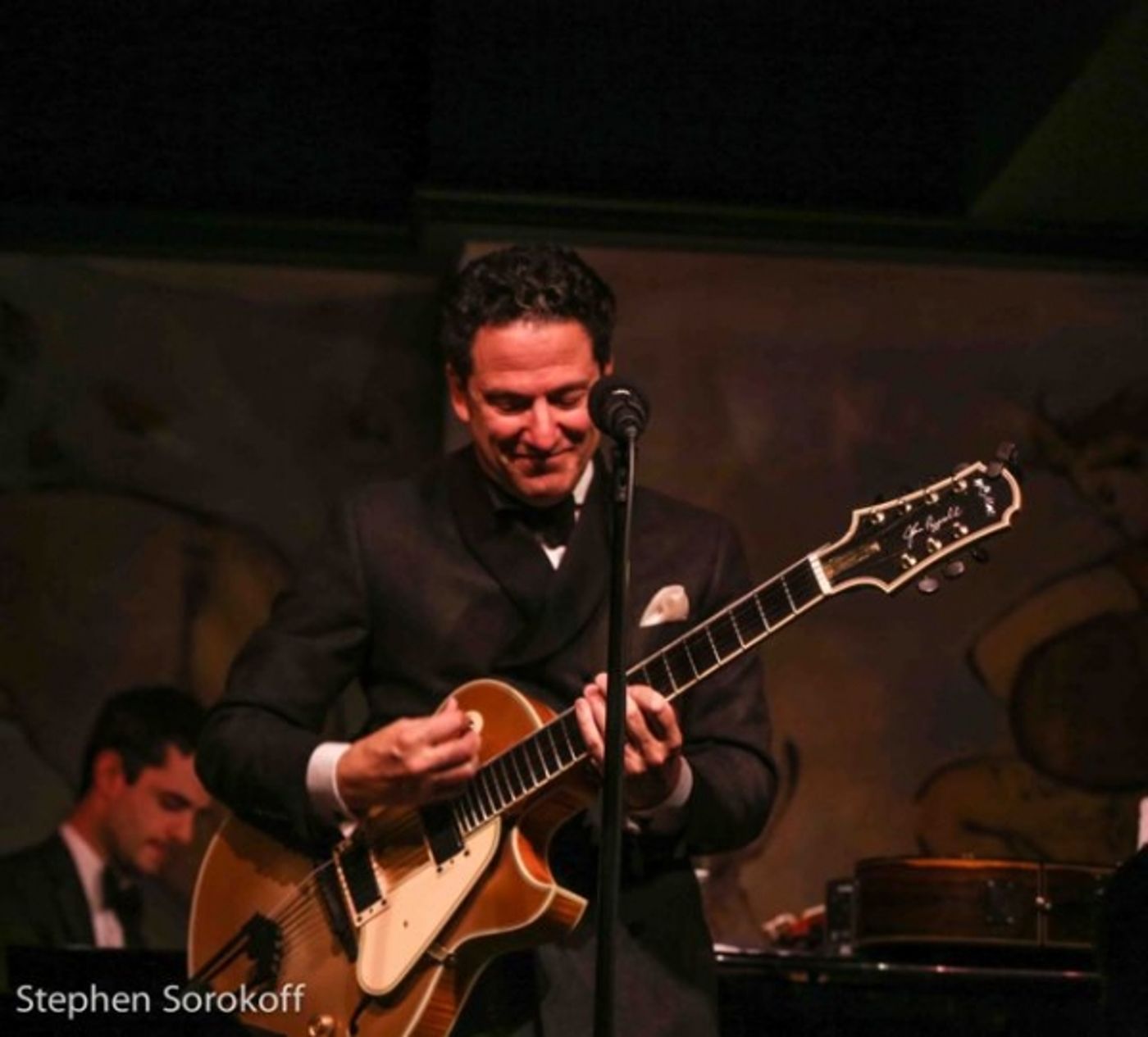 Photo Coverage: John Pizzarelli and Jessica Molaskey Bring 'Grownup Songs' to Cafe Carlyle  Image