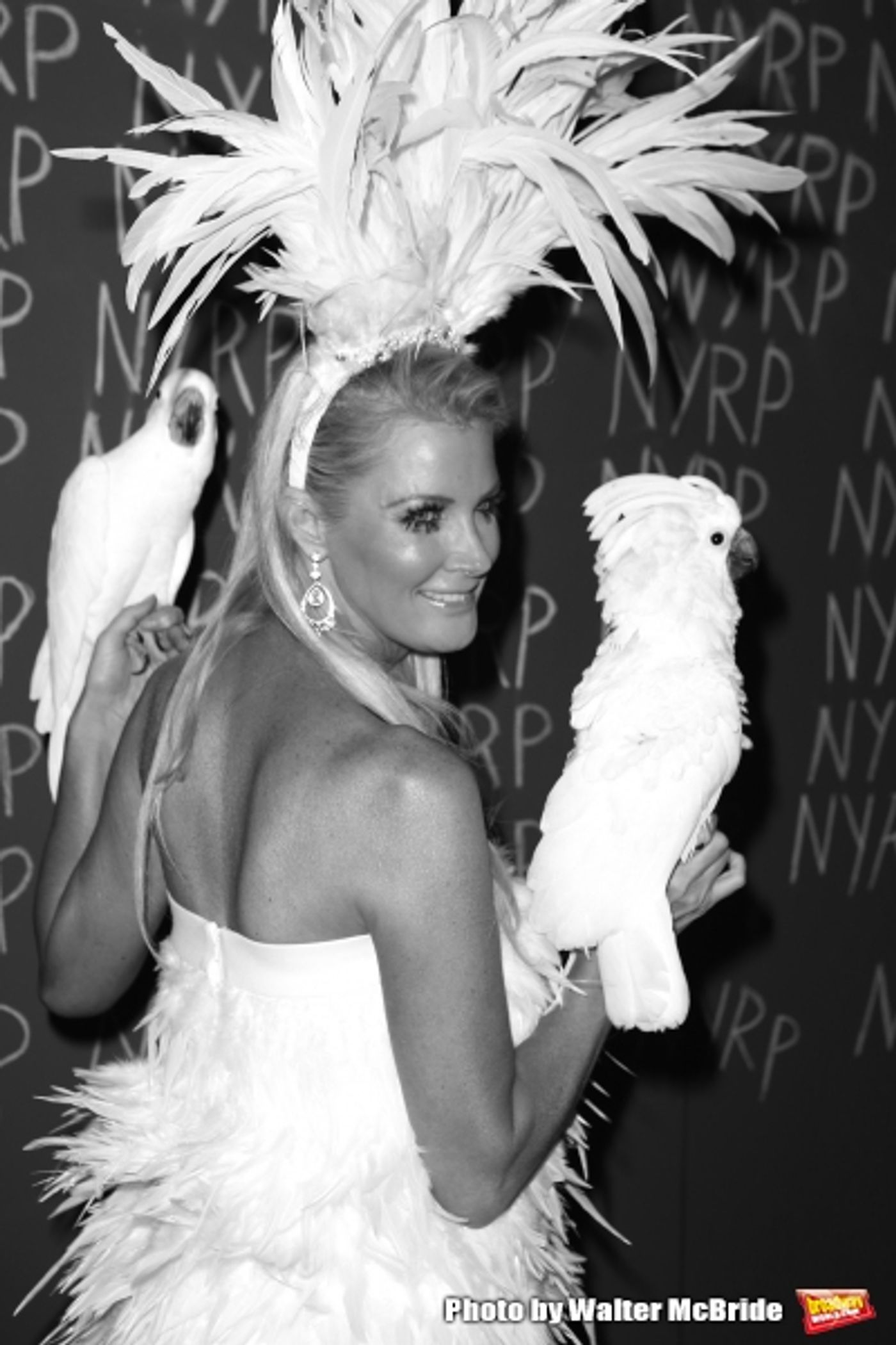 Photo Coverage: Inside FELLINI HULAWEENI with Bette Midler & More  Image