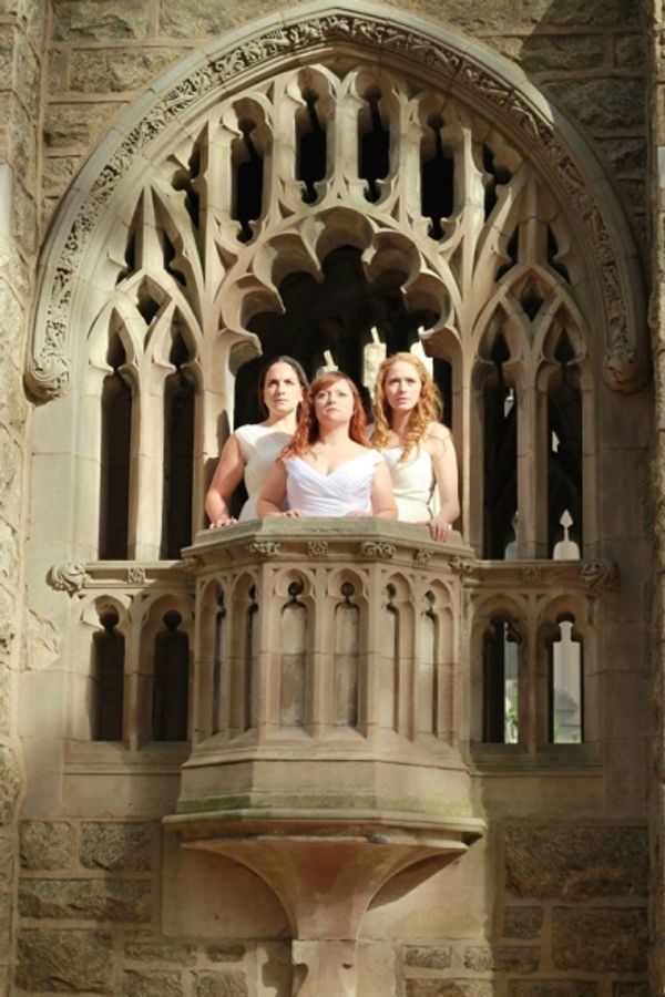 Hallie Martenson, Sophia Barrett Meghan Winch Photo