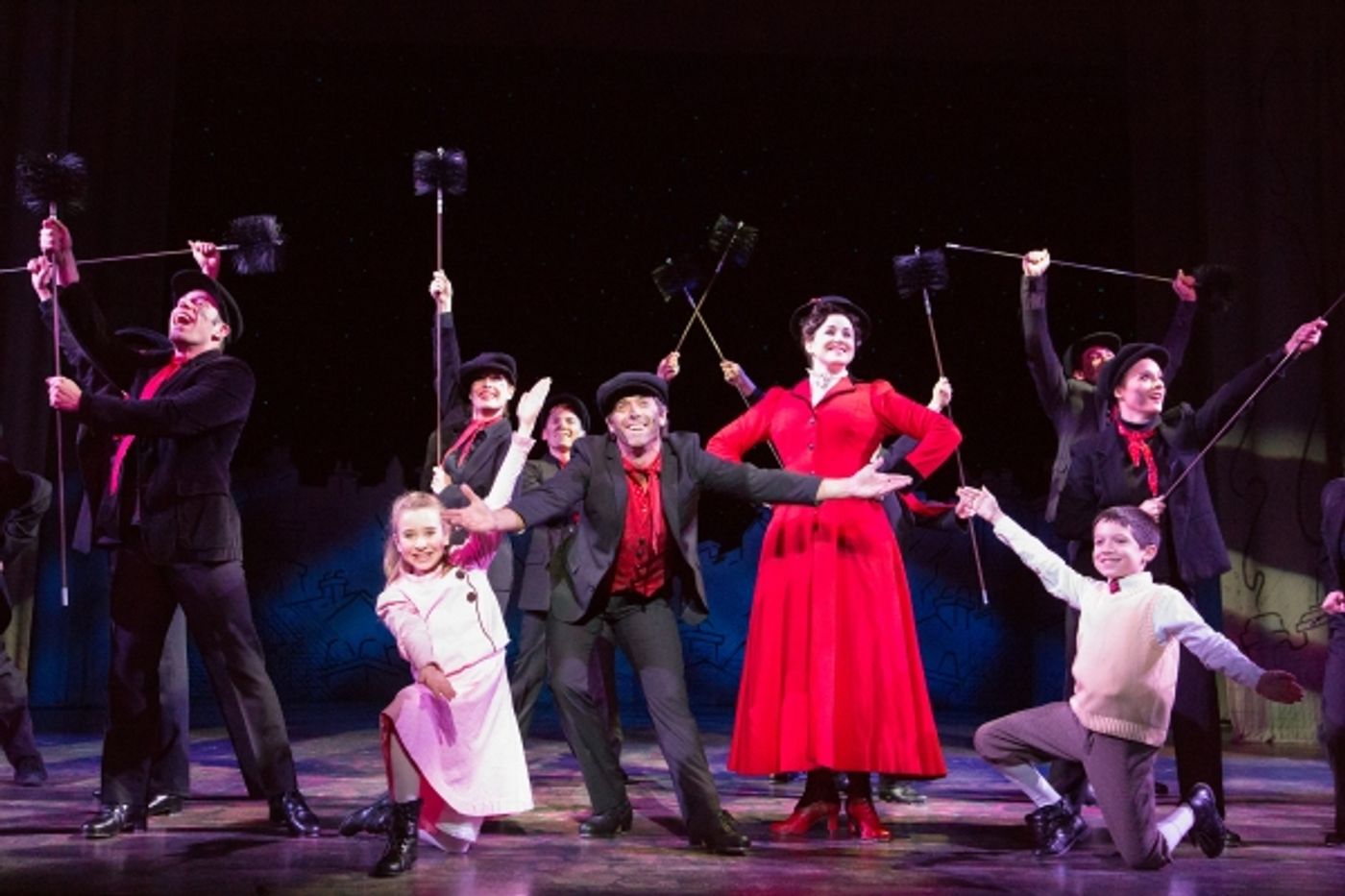 Photo Flash: First Look at Walnut Street's MARY POPPINS  Image