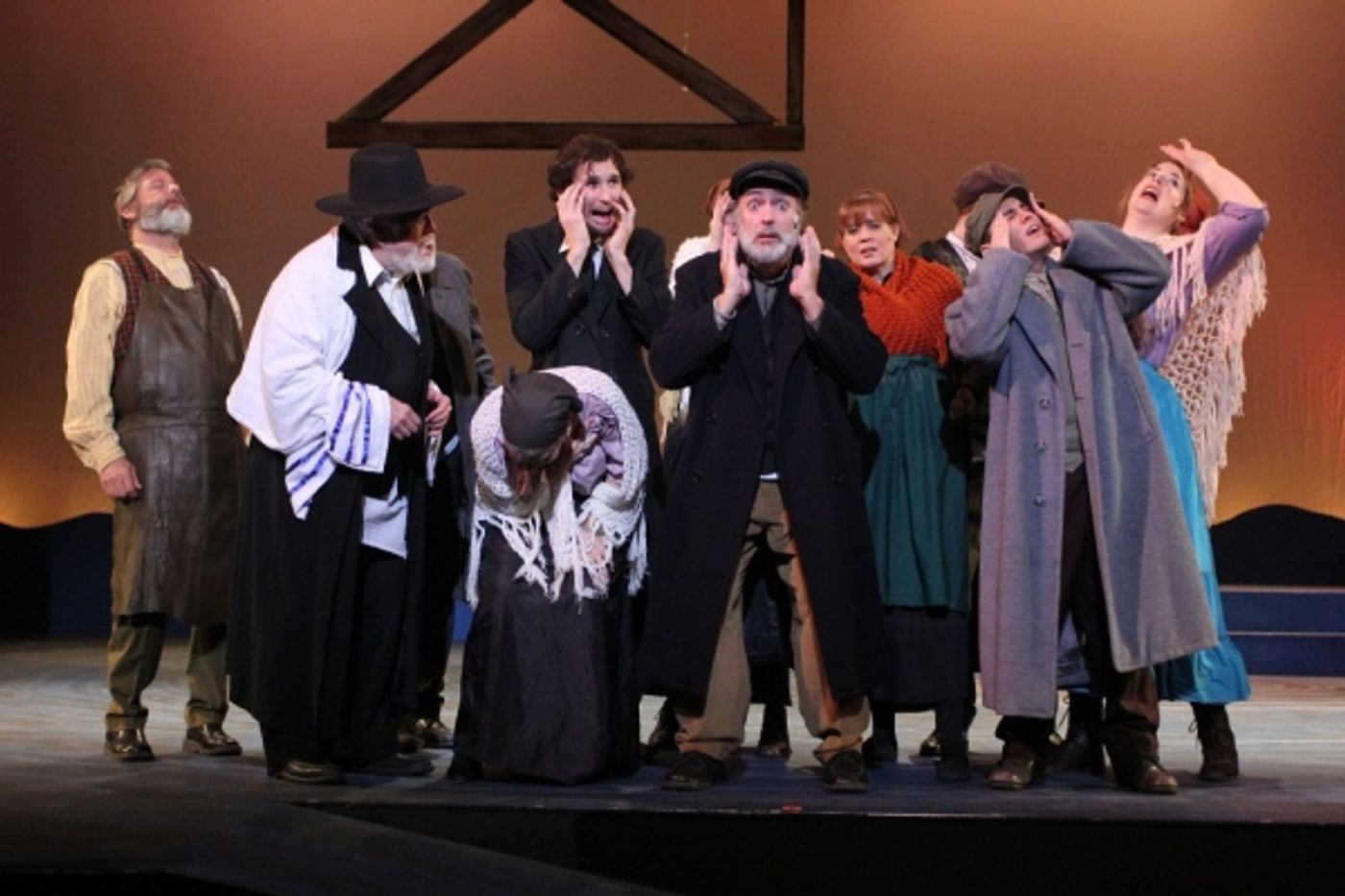 Photo Flash: First Look at Seattle Musical Theater's FIDDLER ON THE ROOF, Opening Tonight  Image