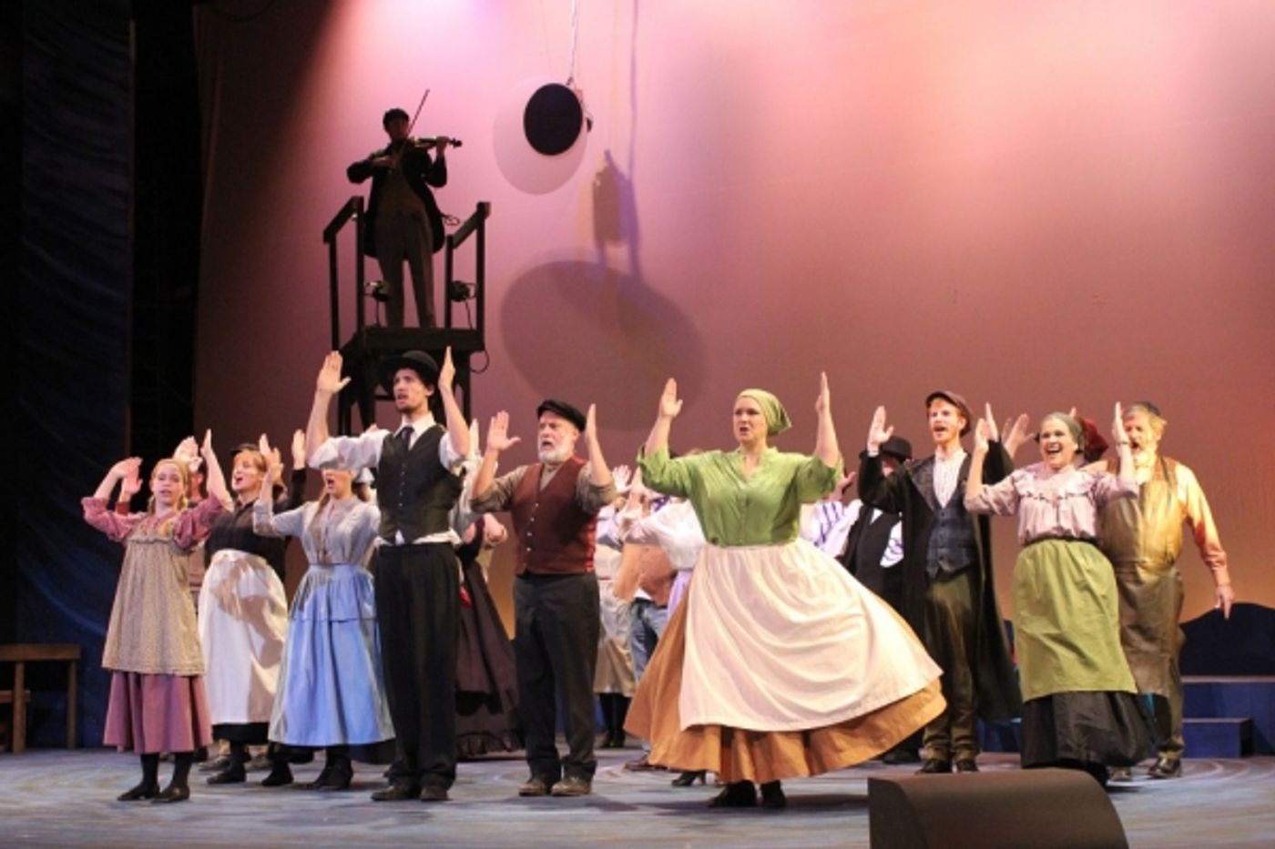 Photo Flash: First Look at Seattle Musical Theater's FIDDLER ON THE ROOF, Opening Tonight  Image