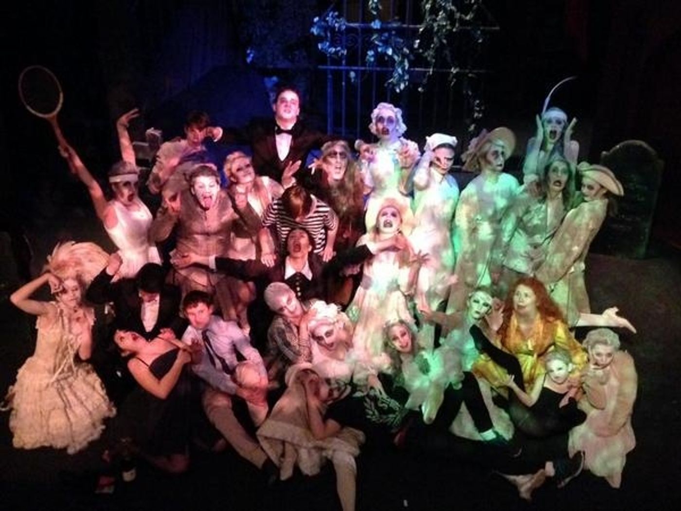 Photo Flash: Saturday Intermission Pics November 8- SATURDAY NIGHT Cast Takes First SIP and More! Photo Flash: Saturday Intermission Pics November 8- SATURDAY NIGHT Cast Takes First SIP and More! Image