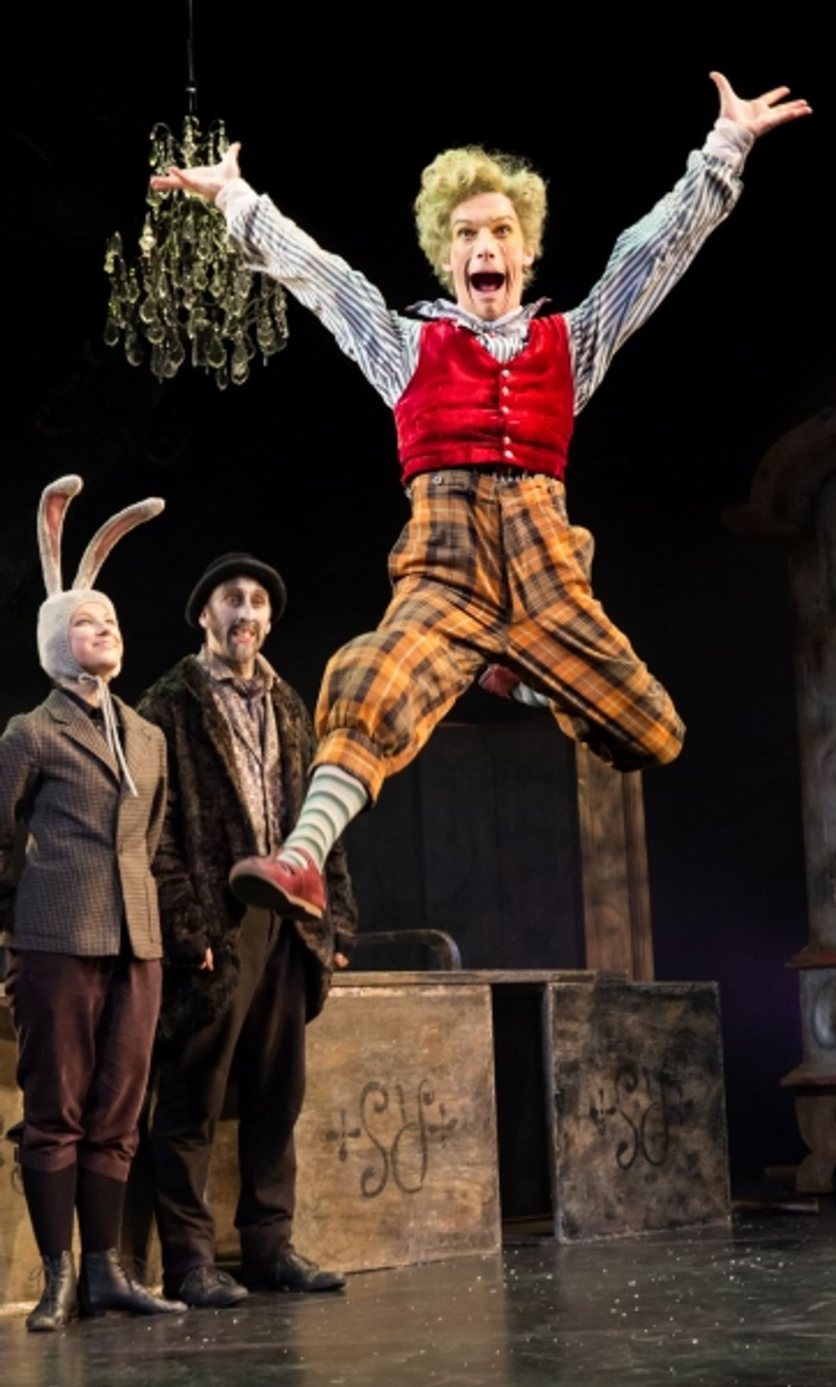 Cris Penfold & Cast  at 