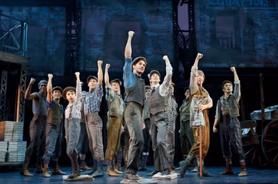 Dan DeLuca & Cast of NEWSIES Photo