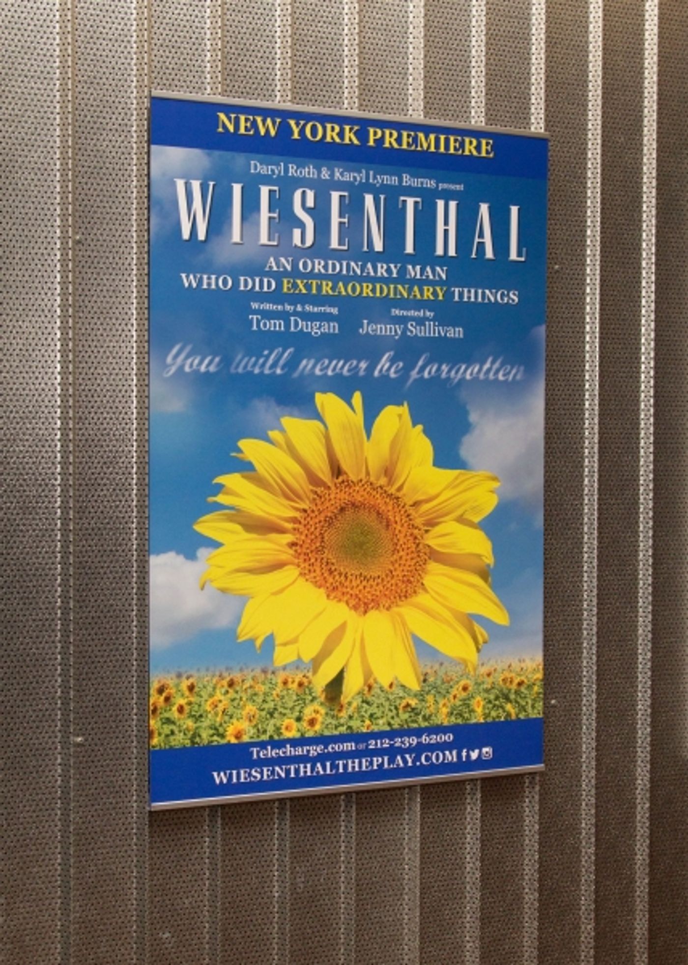 Photo Flash: WIESENTHAL Hosts Kristallnacht Anniversary Remembrance with Tovah Feldshuh & Tom Dugan  Image