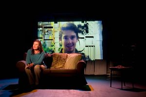 Victoria Bundonis as Dee Photo