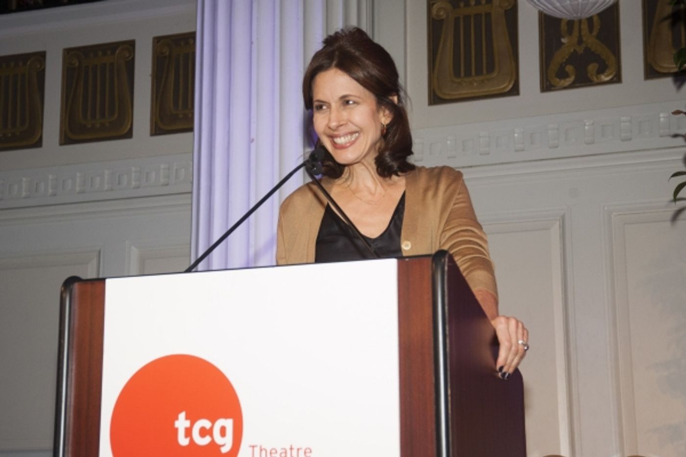 Photo Flash: Jules Fisher, Lynn Nottage, Phylicia Rashad and More at TCG's 2014 Gala  Image