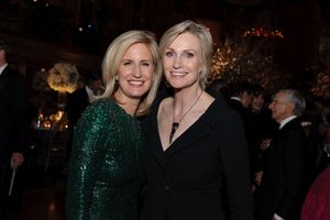 Elizabeth Cole, Jane Lynch Photo