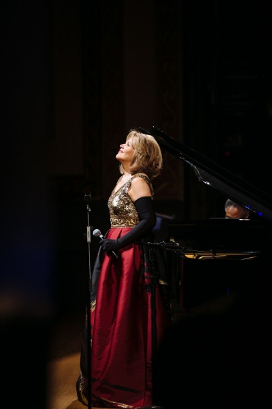 Photo Flash: Inside Lyric Opera of Chicago's Diamond Ball & Concert with Jane Lynch, Jenn Gambatese & More Image