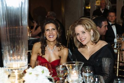 RenÃƒÂ©e Fleming with Linda Myers  Photo