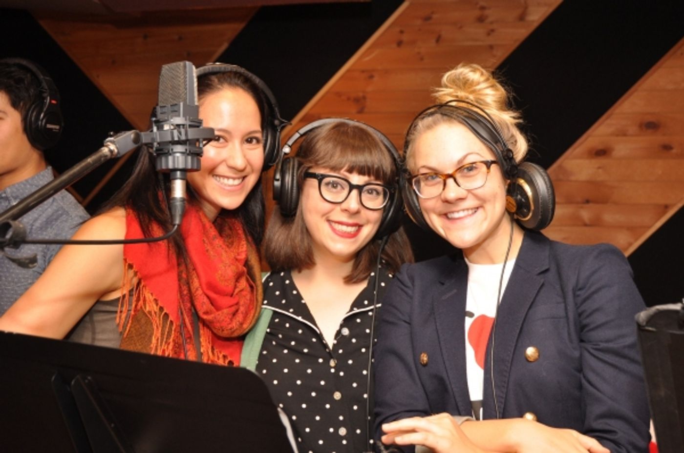 Exclusive Photo Coverage: ON THE TOWN Company Gets Festive for Carols For A Cure Image