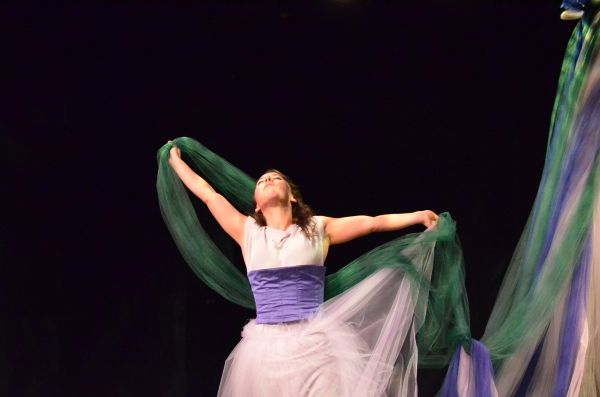 Renana Fox as Hermia Photo