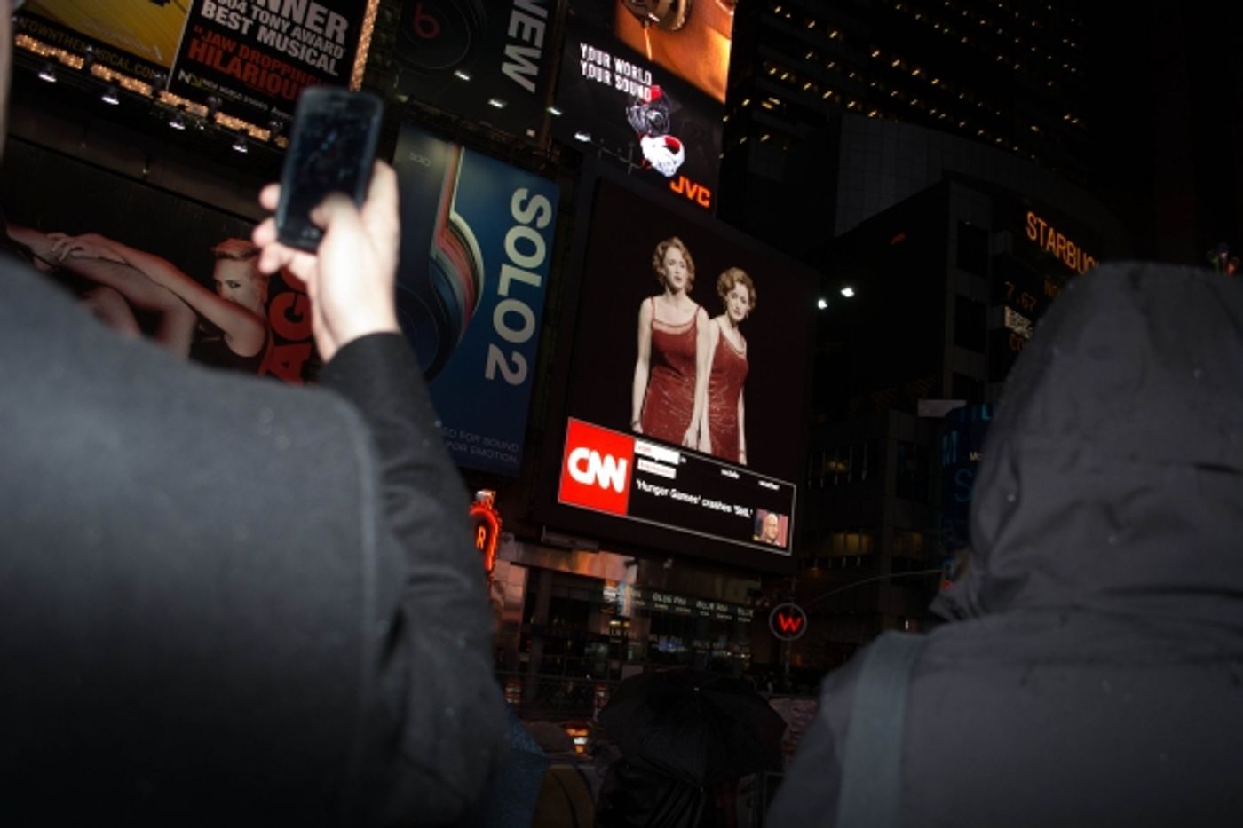 Photo Flash: SIDE SHOW Broadcasts Opening Night Act I Finale in Times Square!  Image