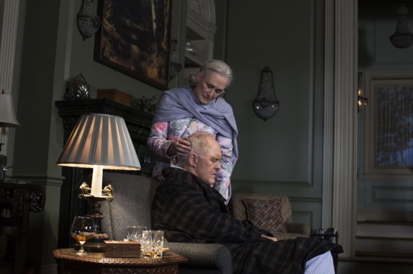 Photo Flash: First Look at John Lithgow, Glenn Close and More in A DELICATE BALANCE  Image