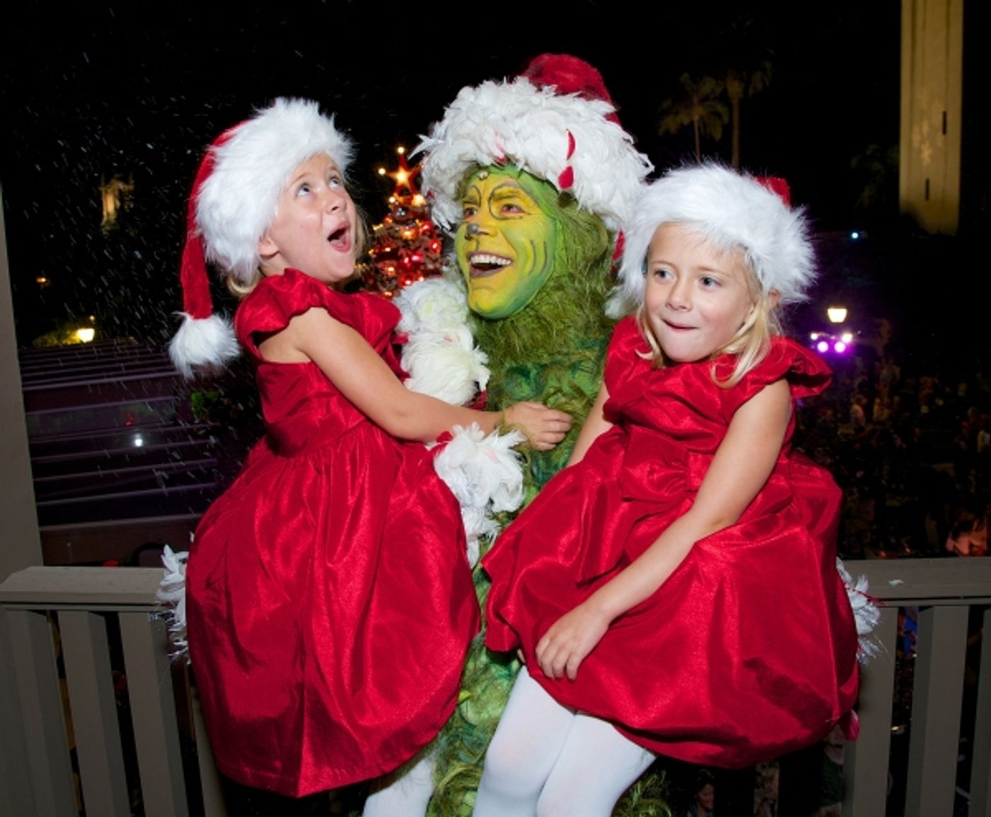 Photo Flash: 'THE GRINCH' Cast and More Attend The Old Globe's 9th Annual Christmas Tree Lighting Ceremony Photo Flash: 'THE GRINCH' Cast and More Attend The Old Globe's 9th Annual Christmas Tree Lighting Ceremony Image