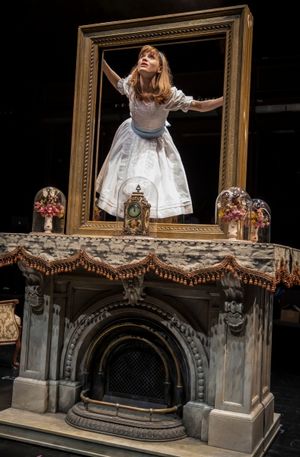 Lindsey Noel Whiting @ BroadwayWorld Lindsey Noel Whiting Photo