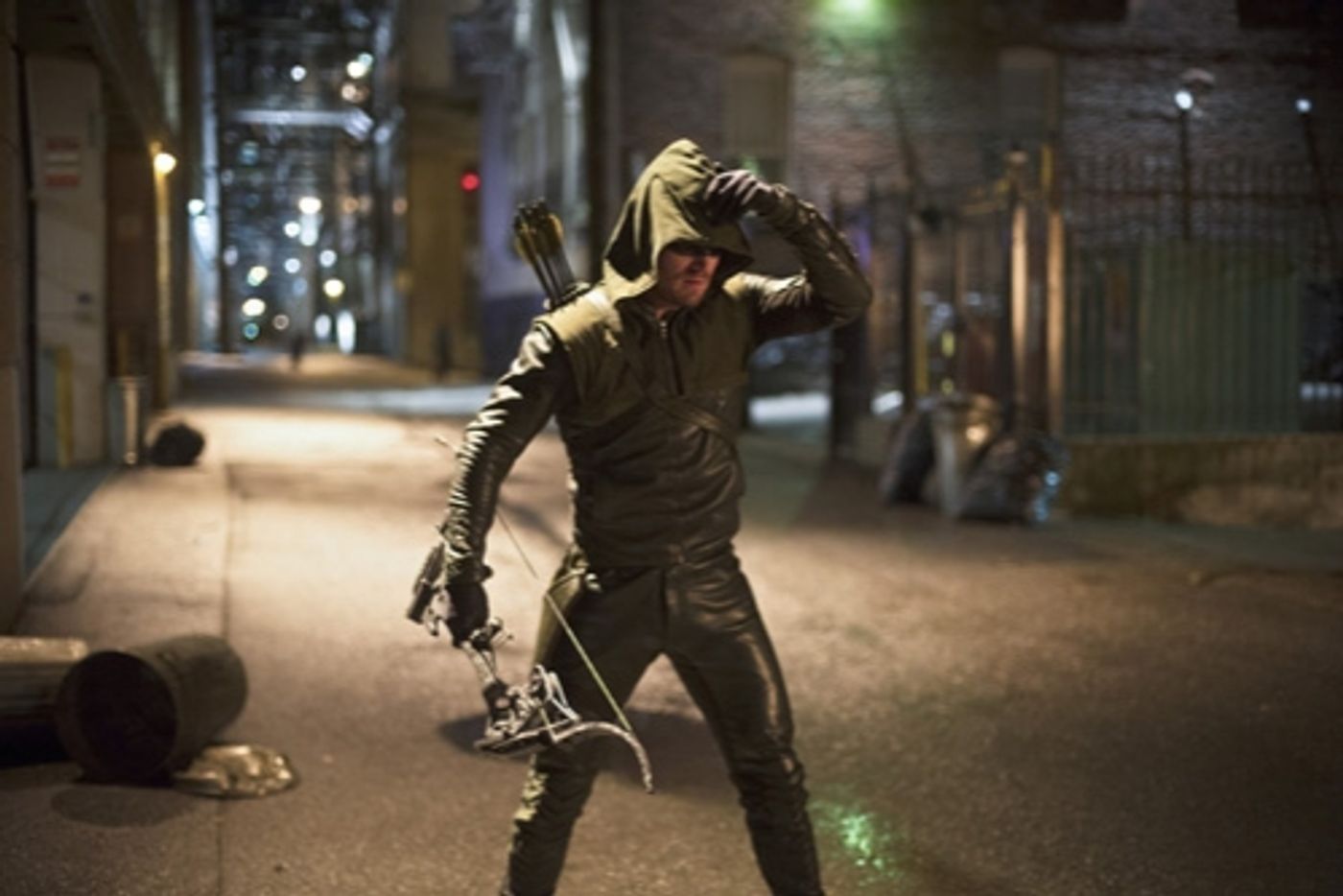 Photo Flash: First Look at THE FLASH & ARROW's Crossover Episode  Image