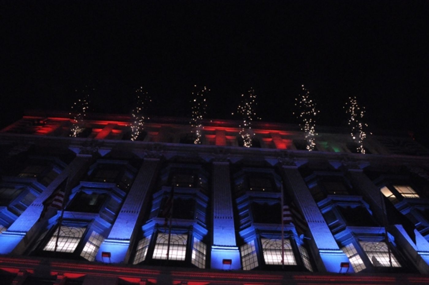 Photo Coverage: James Earl Jones, Annaleigh Ashford, and More Perform at Macy's 2014 Windows Unveiling  Image