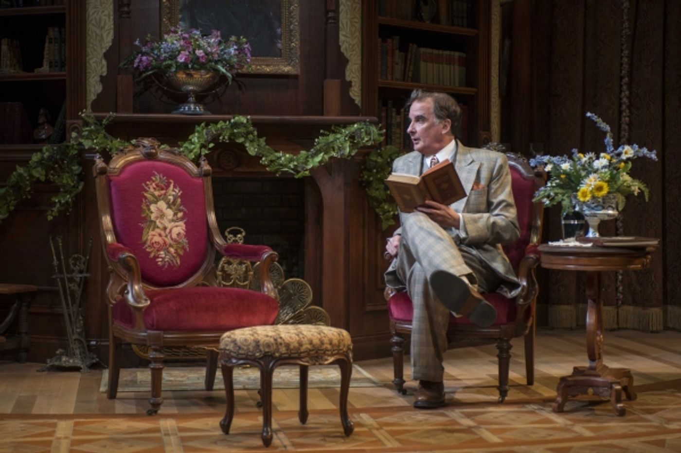 Photo Flash: First Look at the Milwaukee Repertory Theater's HARVEY  Image