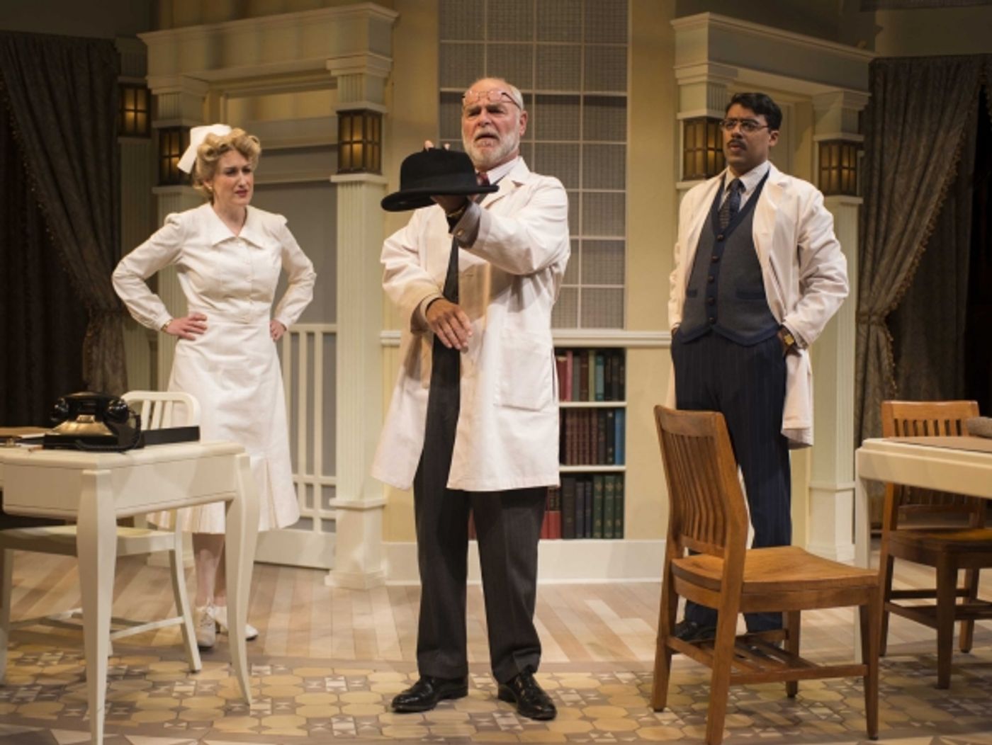 Photo Flash: First Look at the Milwaukee Repertory Theater's HARVEY  Image